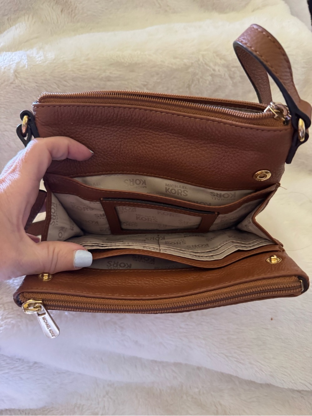 Michael Kors Cognac Leather Crossbody with Gold Logo - Picture 2 of 4